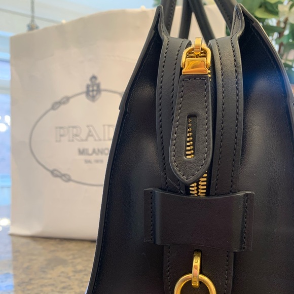 PRADA Leather Tote In Red and Black - Picture 6 of 13